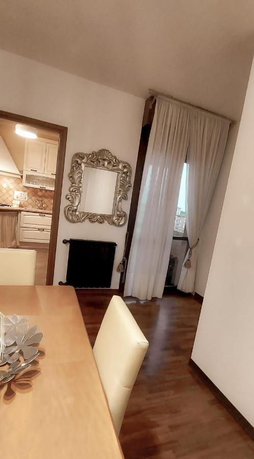 Il Sole Apartment Carpi Bagian luar foto